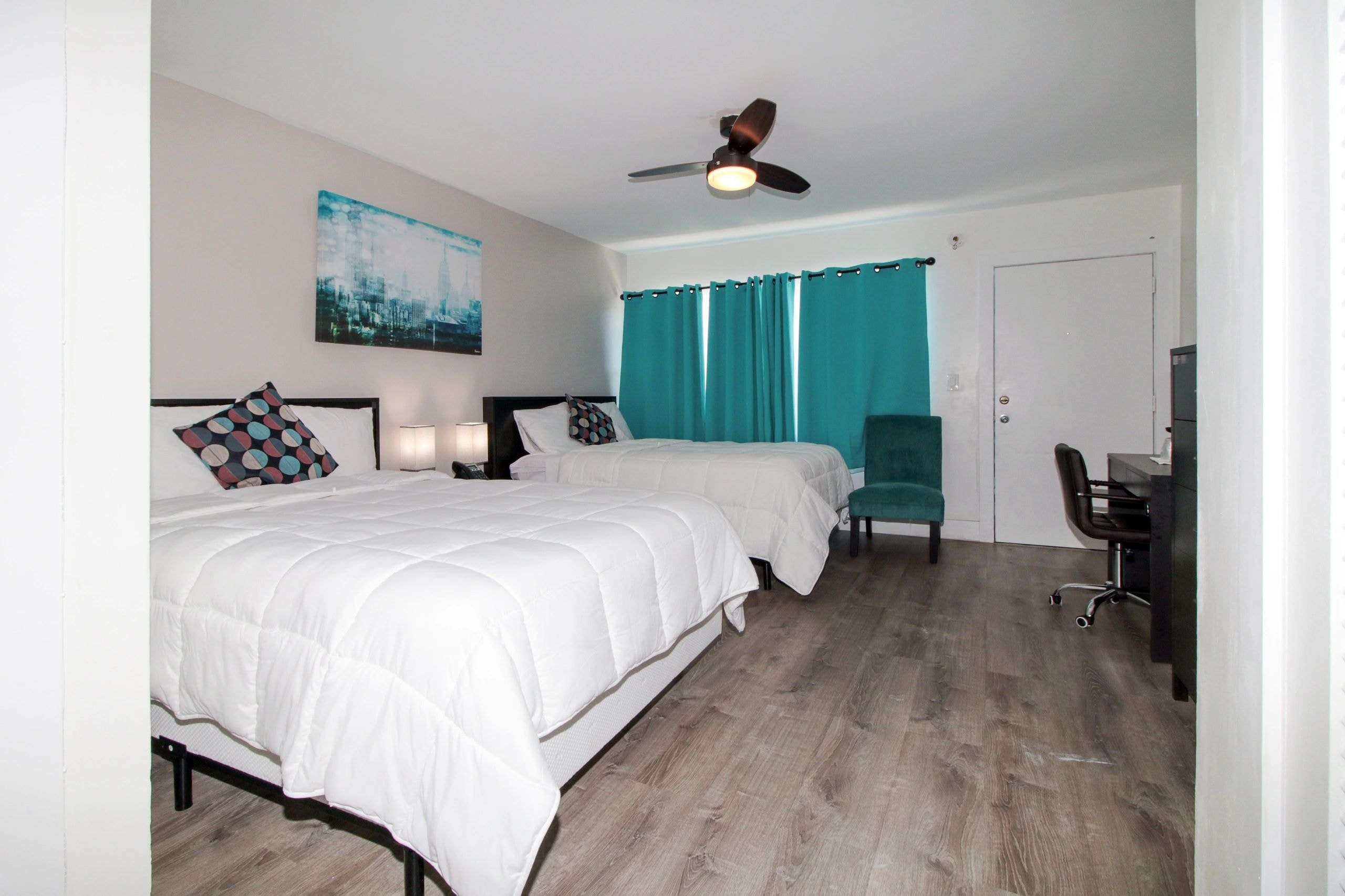 King Room — Contemporary Style
